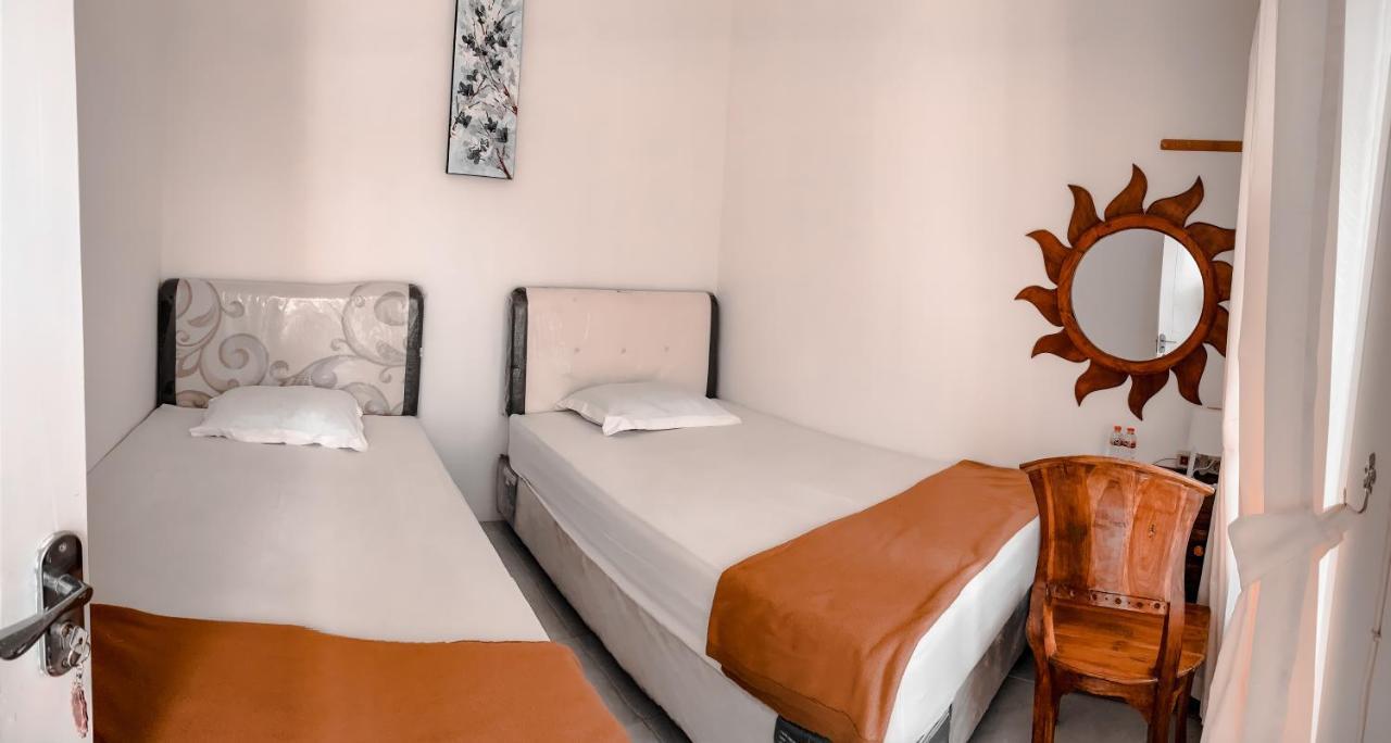 Tropical Paradiso Homestay Banyuwangi  Exteriör bild